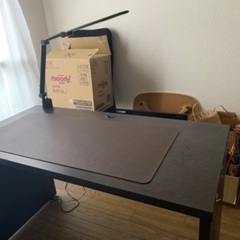 【無料！】テーブル ライト付き パソコンデスク