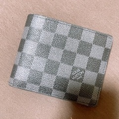 LV財布