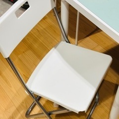 (8月7日まで)Ikeaの椅子