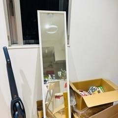 Ikeaの全身鏡(8月7日まで)