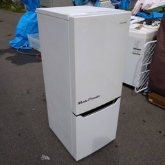 万代店　Hisense 150L 2ドア冷蔵庫　省エネで奥も明るいLED照明!!自動霜取HR-D15A 2017年 万代店 Hisense 150L 2ドア冷蔵庫 省エネで奥も明るいLED照明!!自動