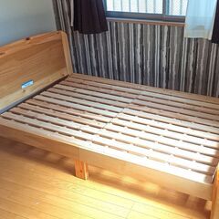 ★お届け可！★ ニトリ　高さ調整可能  セミダブルベッド