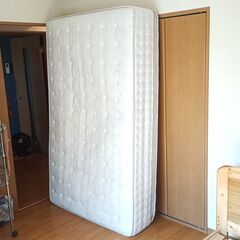 ★お届け可！★ ニトリ　高さ調整可能  セミダブルベッド