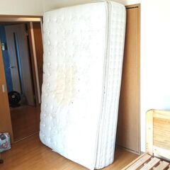 ★お届け可！★ ニトリ　高さ調整可能  セミダブルベッド