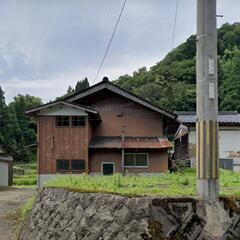 兵庫県新温泉町、農地や山林付き古民家。１万坪。