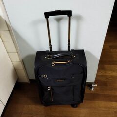 キャリーバッグ/スーツケースD　ブラック