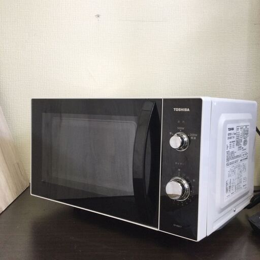 美品 TOSHIBA 東芝 22年製 電子レンジ 動作品 フラット庫内 ヘルツフリー 50/60Hz 単機能 ER-WM17