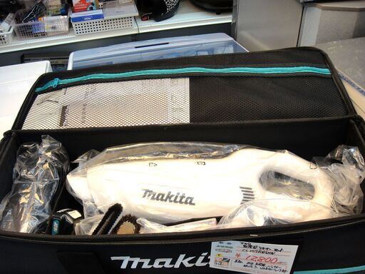 makita マキタ 充電式クリーナーセット CL107FDSHW　１４３