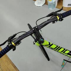 J070☆ペイントなど有り☆クロスバイク☆Cannondele☆Quick☆3✕9段変速