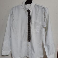 ネクタイ付き　白シャツ　160(値下げ）