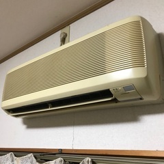 HITACHI  日立ルームエアコン　明日(8月2日)10時迄に...