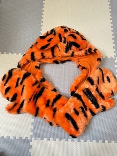 ディズニー　フードマフラー　チェシャ猫　&　サリー チェシャ猫・サリー・ティガーに仮装も☆ディズニー定番フード付き