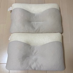 ニトリ 枕 2個 (1ヶ月カバーをつけて使用)