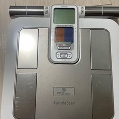 omron 体重計(簡単な体脂肪測定可能)