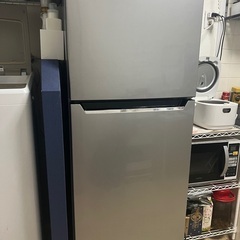 冷蔵庫　ハイセンス　227ℓ シルバー　2018年式
