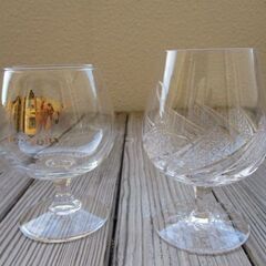 ブランデーグラス　柄もサイズも違う2個　実家の整理しています！