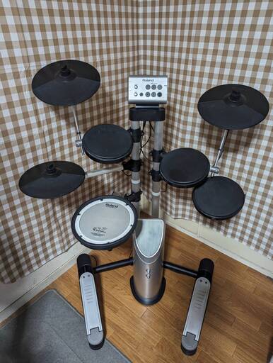 RolandのV-Drum デジタルドラム「HD-1」ローランド電子ドラム
