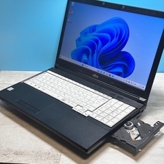 【お取引完了】2018年製 富士通 超人気シリーズ 高スペックモデル 第7世代 Core i5 15.6インチ HDディスプレイ メモリ8G SSD512G DVDスーパーマルチ