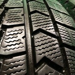 DUNLOP WINTER MAXX WM02 205/60R16 16インチ スタッドレス 4本 22年製 ヴォクシー ノア プリウスα MAZDA3等　(MTE372) クレジットカード QR決済可能