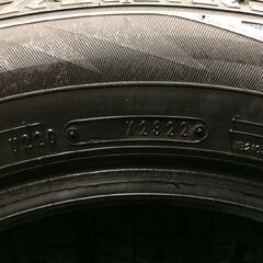 DUNLOP WINTER MAXX WM02 205/60R16 16インチ スタッドレス 4本 22年製 ヴォクシー ノア プリウスα MAZDA3等　(MTE372) クレジットカード QR決済可能