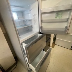 TOSHIBA  3ドア冷蔵庫 20年製　ファミリー用 TOSHIBA 3ドア冷蔵庫 20年製 ファミリー用