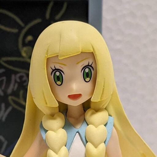 リーリエのポケもんだいスマホスタンド