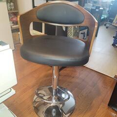【値下げしました❣】ガルボ新品カウンターチェア 未開封1つ 組み立て済み未使用1つ 2個セット