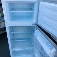 福岡市内配送無料　2018年式　ハイセンス 【右開き】120L 2ドアノンフロン冷蔵庫 エディオンオリジナル ホワイト HR-B1201