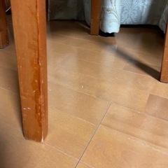 イタリア　カルガリス　伸縮　円卓になります。ダイニングテーブルセット　椅子二脚