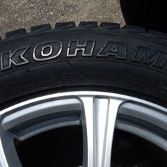 【お値下げしました】スタッドレスタイヤ　225/65R17　ホイル付き