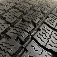 TOYO DELVEX M935 205/70R16 111/109N LT 16インチ ライトトラック用