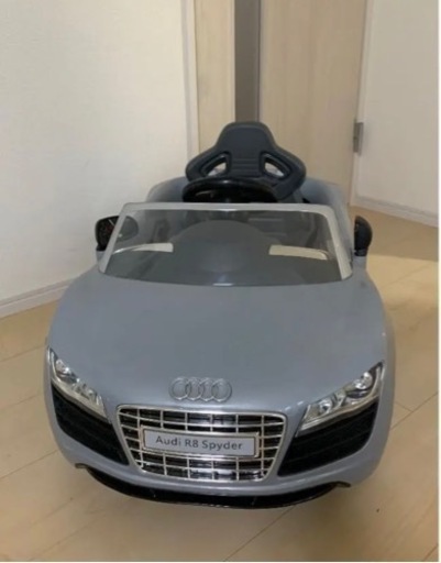 乗る車のおもちゃ