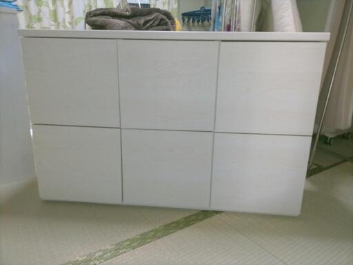 収納家具