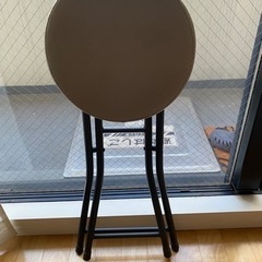 ニトリ　折りたたみ式丸椅子