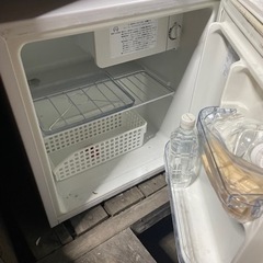 動作品小さめ冷蔵庫