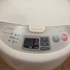 炊飯器　1.8l  TOSHIBA