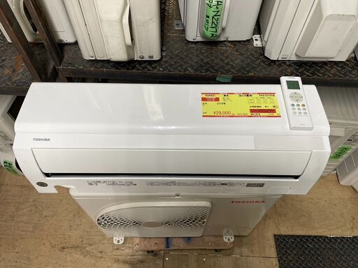 K04421　2019年製　 東芝　中古エアコン　主に6畳用　冷房能力2.2kw/暖房能力2.2kw