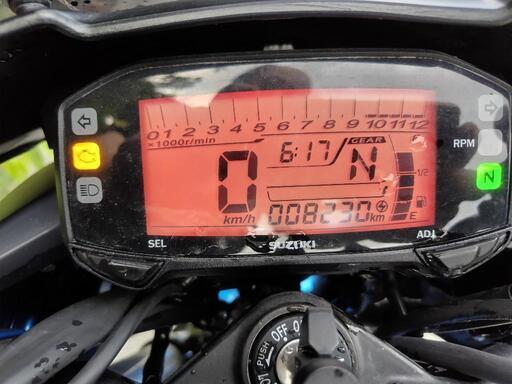 お話し中 ジクサー150 走行8230km