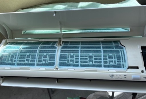 冷房暖房2年前中古で購入東芝ルームエアコンRAS2256-AD綺麗に業者クリーナ済み値下げました