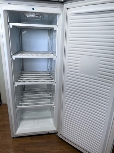 冷凍庫140Lリッター必要なくなって売ります冷蔵庫ではないです