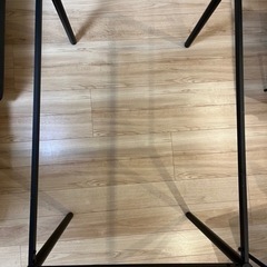 ダイニングテーブル(天板なし、椅子つき)