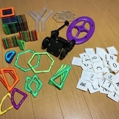 知育玩具　マグネットブロック