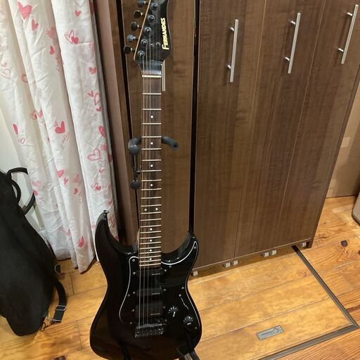 エレキ ギター FERNANDES フェルナンデス ストラト タイプ 1ハム 2シングル GOTOH ゴトー ペグ 約95×30×6cm 音出し確認済み