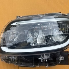 ダイハツ　タント　LA660 左LEDヘッドライト　令和2年式中古