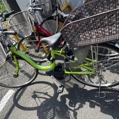 緑の電動自転車