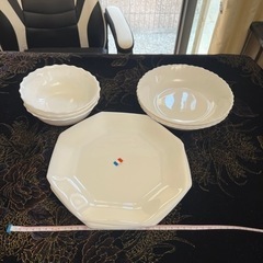 白い皿　三組　3枚セット　未使用と中古品