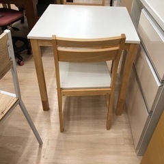 ニトリのダイニングセットのご紹介です