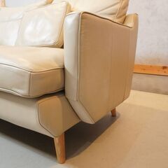 KEYUCA(ケユカ)で取り扱われていたウォージー 本革 組替えカウチソファです。クロスしたステッチがアクセントの贅沢にレザーを使用したスタイリッシュなデザイン。L字型にも組替え可能なトリプルソファ♪DG446