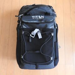 タイタン　バックパッククーラー　26缶容量　TITAN