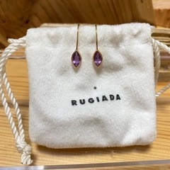 紫🟣の宝石ピアス